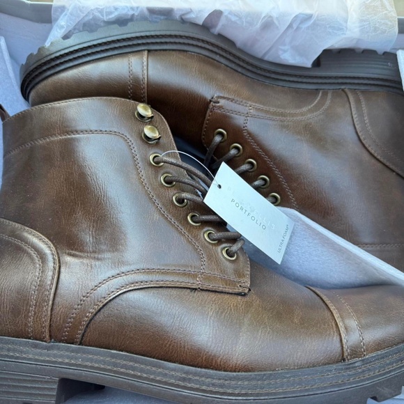 Footwear - Picture 1 of 5